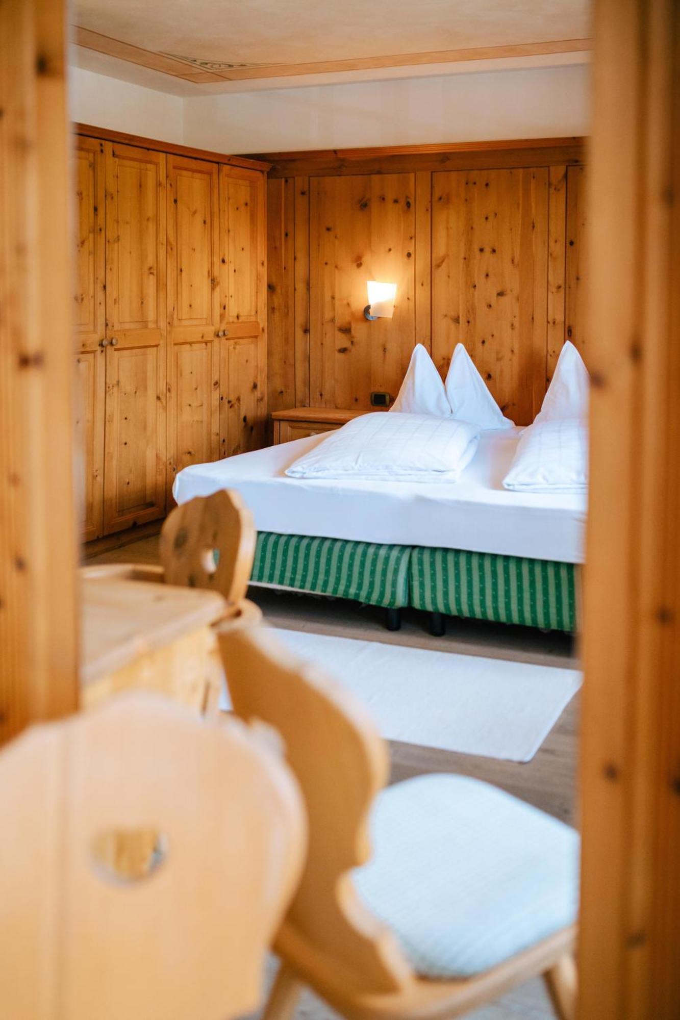 Uetia De Boerz Hotel San Martino in Badia Kültér fotó