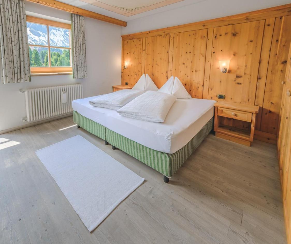 Uetia De Boerz Hotel San Martino in Badia Kültér fotó