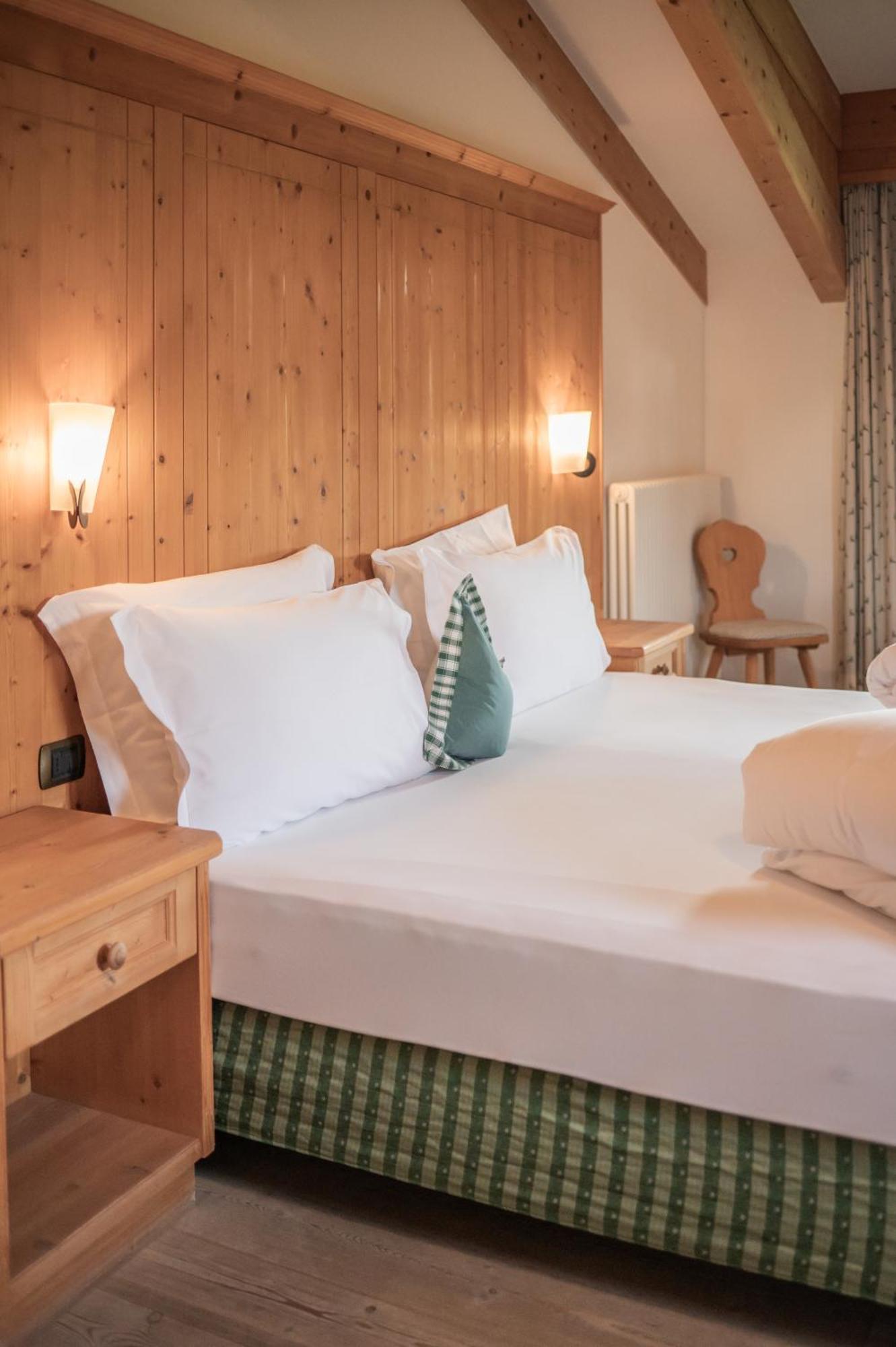 Uetia De Boerz Hotel San Martino in Badia Kültér fotó
